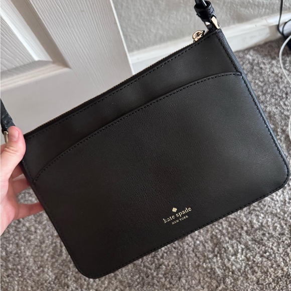 Kate Spade EUC Black Adel Medium Crossbody - Picture 2 of 16